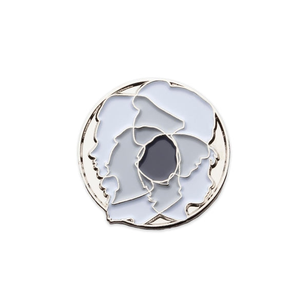 2023 Poppies of Remembrance Prestige - White Cover with White Magnetic Badge - For peace and all war victims